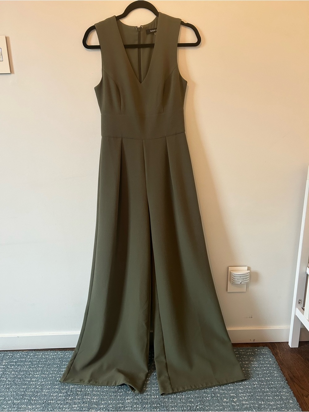 Sleeveless V-Neck Wide-Leg Jumpsuit in Olive Green